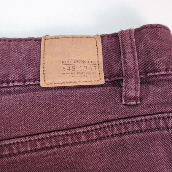 3/$20 H&M Divided Red Concept Denim Shorts Cuffed Purple Distressed Jean - Picture 6 of 9